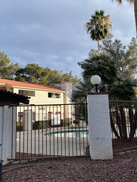 Building Photo - 6649 W Tropicana Ave