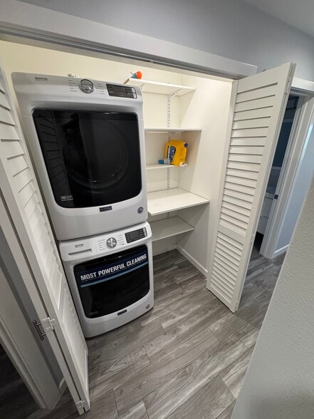 laundry in unit - 209 Lake Shore Ter