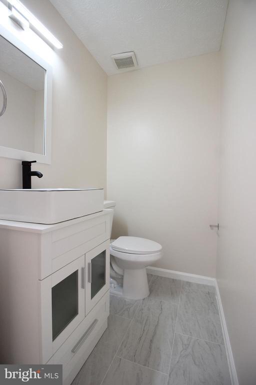 Building Photo - 6705 Ammendale Way