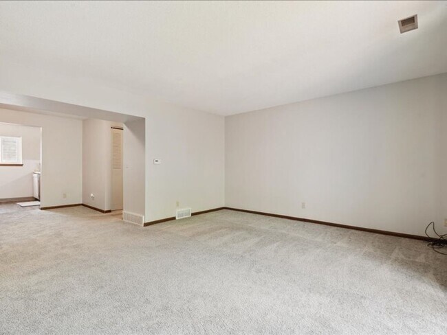 Interior Photo - Lantern Square Apartments Spacious 1, 2 & 3 Bedrooms