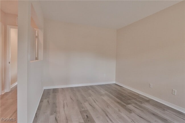Building Photo - 10231 Tin Maple Dr