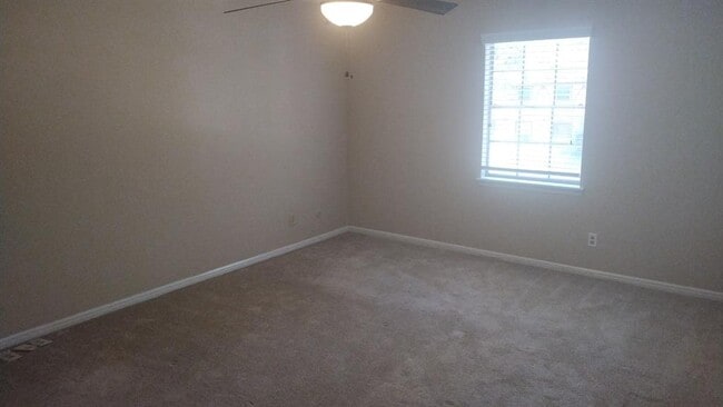 Building Photo - 1107 Manatee Ln