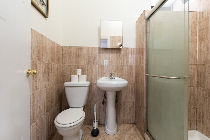 Building Photo - 2257 1st Ave