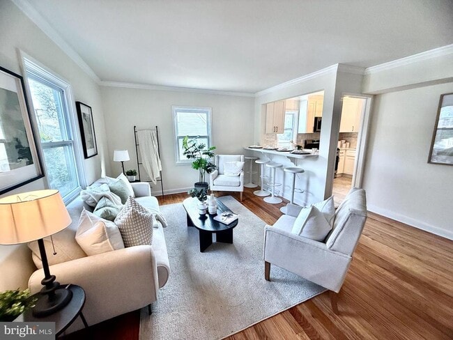 Building Photo - 2415 Fairhaven Ave