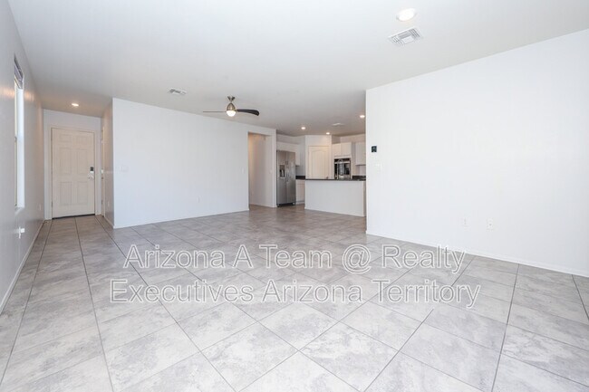 Building Photo - 2943 W Dakota Vista Way