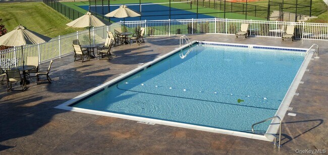 Building Photo - 410 Tower Ridge Cir