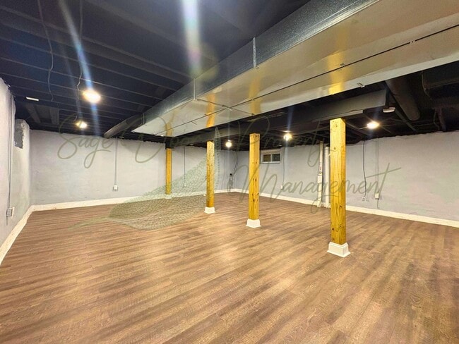 Building Photo - 7218 Agnes Ave