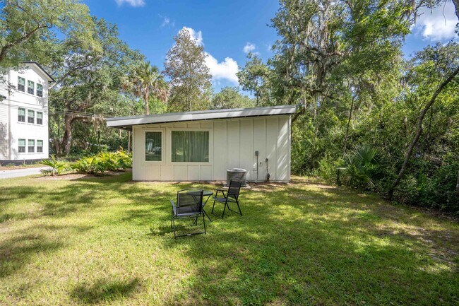 Building Photo - 793 Chapin St