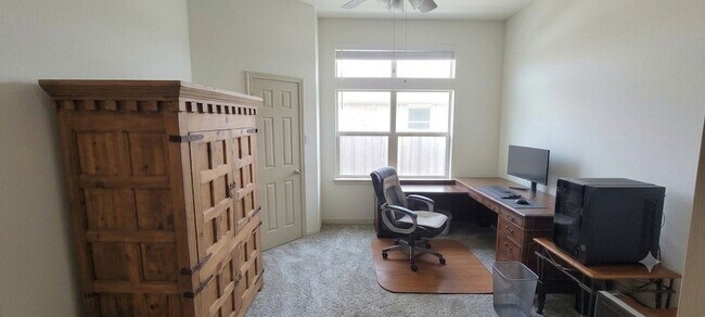 Building Photo - 13733 Alterna Dr