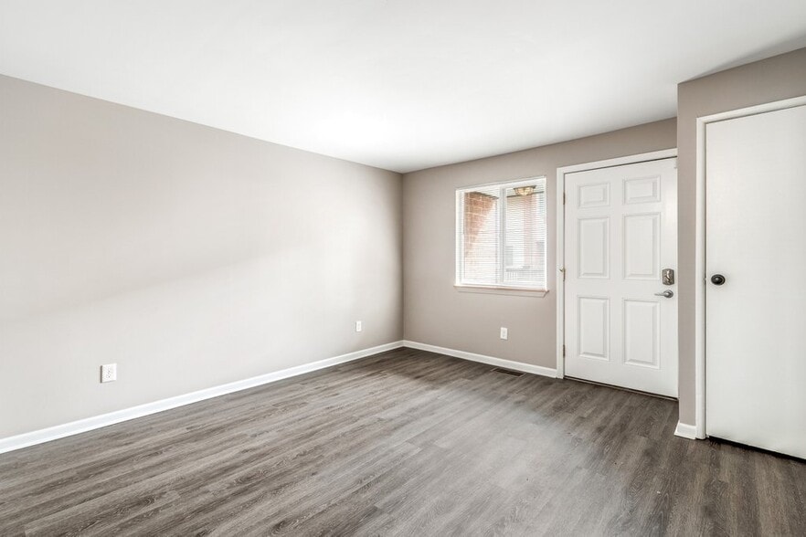 Living Room - 1327 Fair Ave