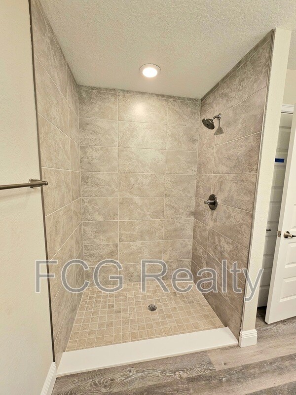Building Photo - 8500 N Sussex Dr