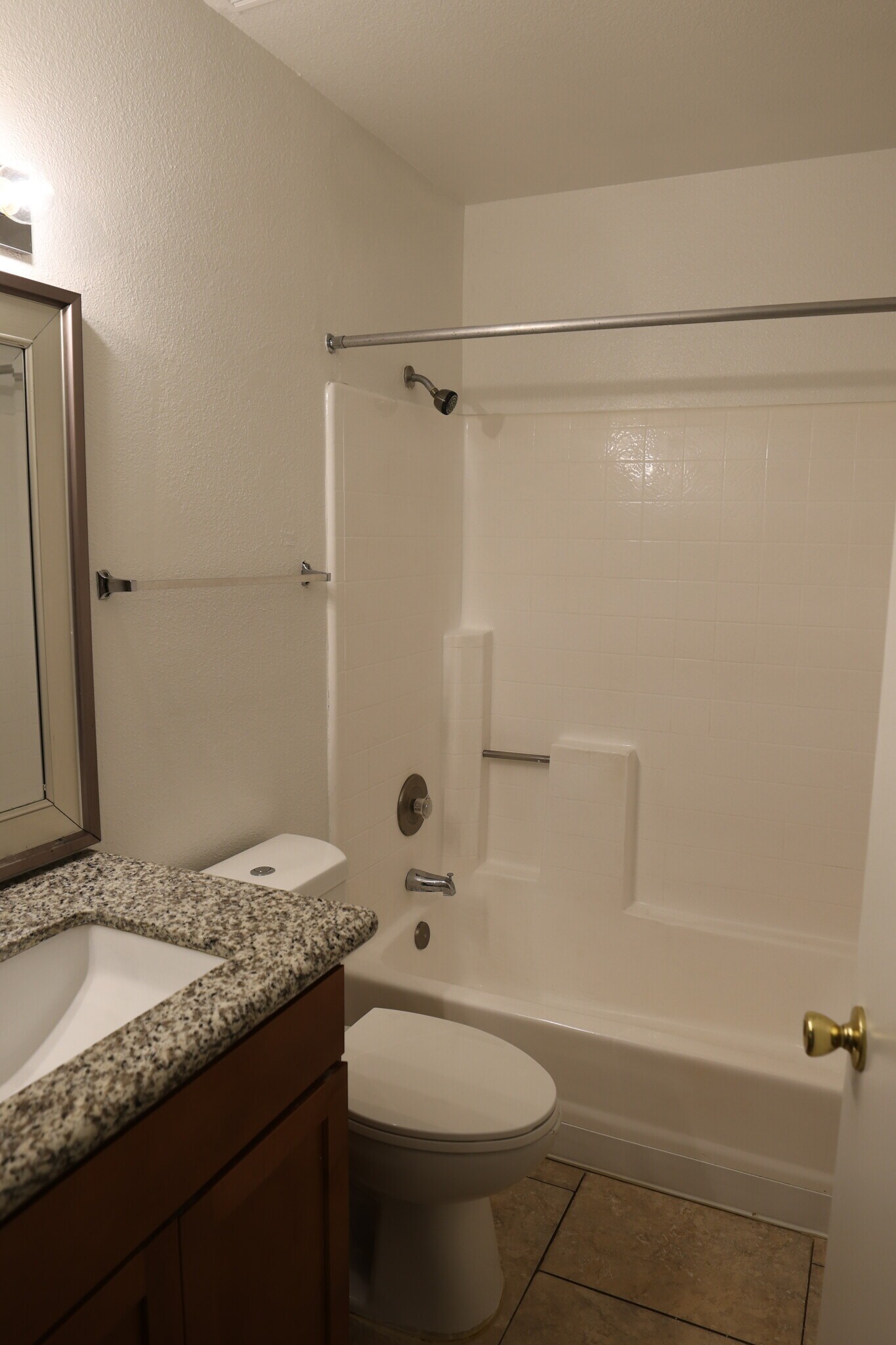 Building Photo - 700 W 14th St