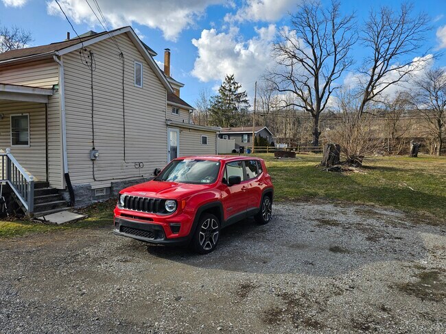 Building Photo - 70 Noblestown Rd