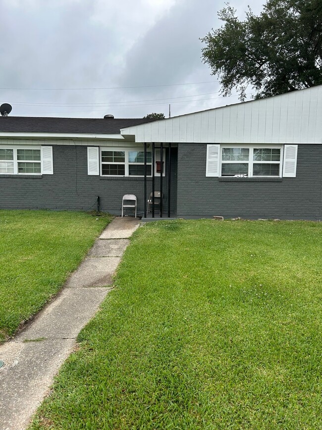 Building Photo - 3619 Pittari Pl