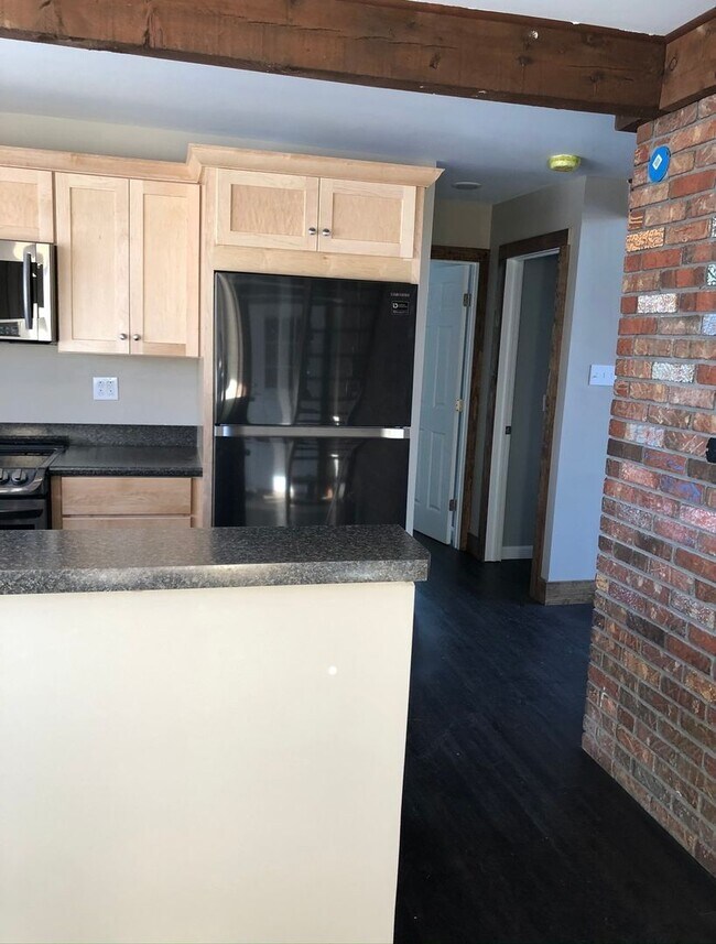 Building Photo - 350 Route 7 South, Unit 102