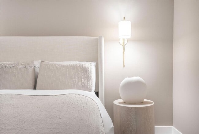 Building Photo - 2301 Collins Ave