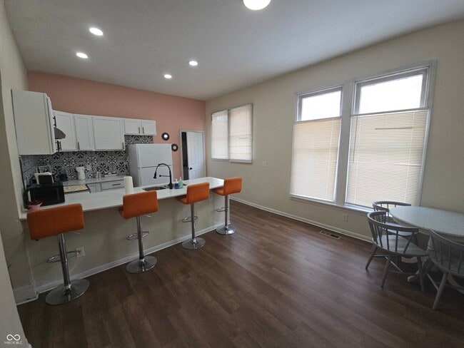 Building Photo - 1728 N Delaware St