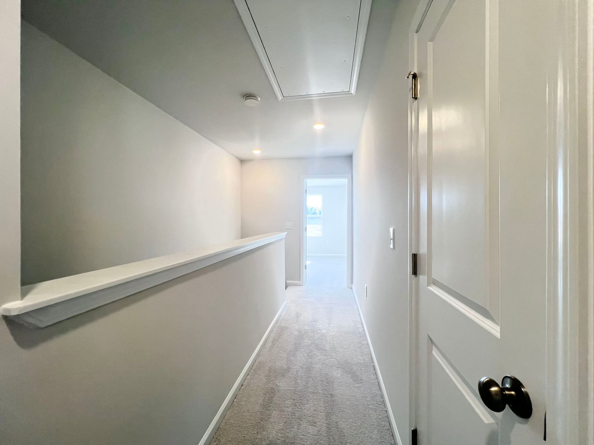 Building Photo - 1988 Rosedale Ridge Ave