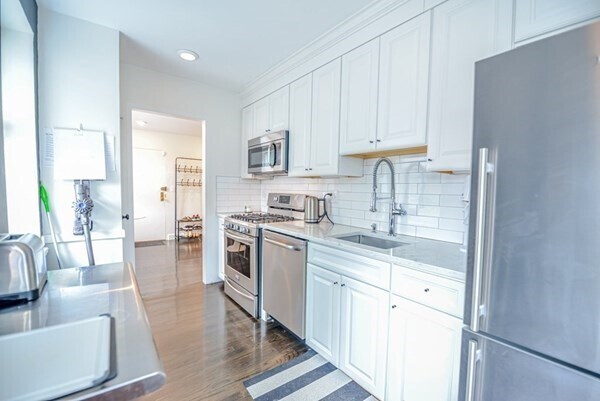 Building Photo - 145 Farragut Rd