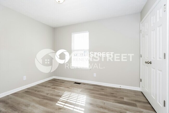 Building Photo - 2901 Ridgewood Dr