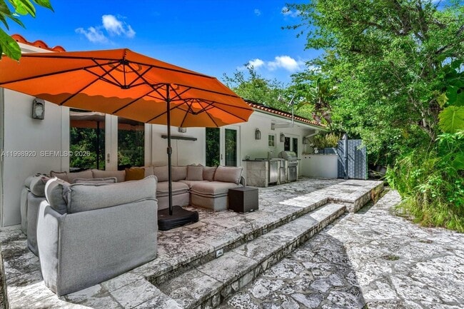 Building Photo - 186 Edgewater Dr