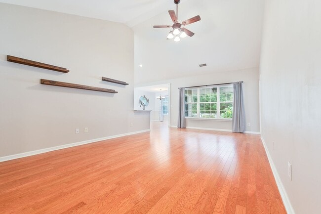 Building Photo - Serenity Meets Everyday Convenience!