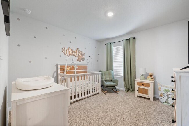 Building Photo - 5213 Peach Dr
