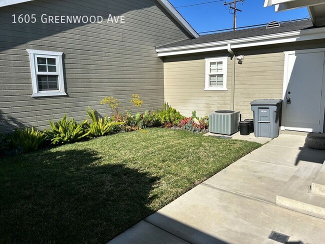 Building Photo - Beautiful Single-Family Home in the Heart ...