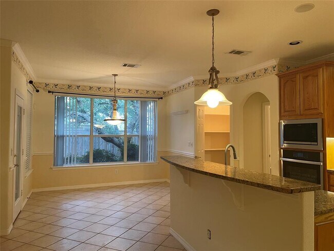 Building Photo - 120 Brazos Dr