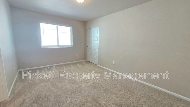 Building Photo - 1032 Baker Hts Lp
