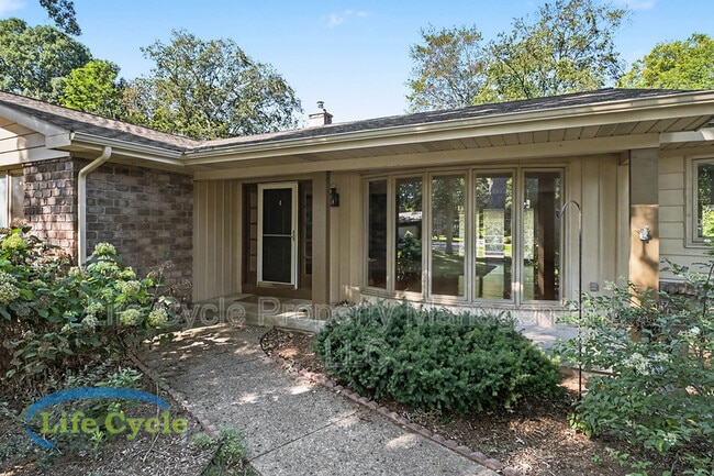 Building Photo - 4395 Shady Oak Ct