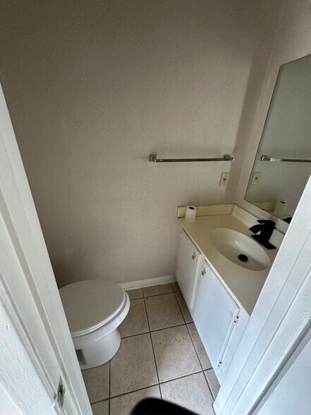 Building Photo - 3350 Heathstead Pl