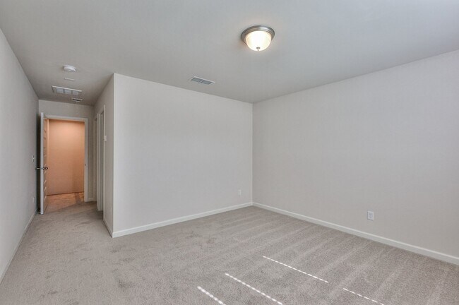 Building Photo - 1401 Autumn Leaf Ln