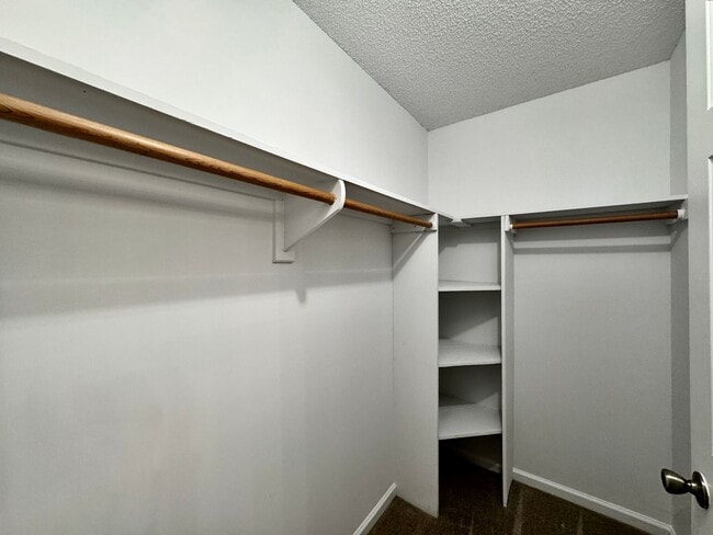 Building Photo - REDUCED PRICE! Updated 1st Floor/1-Level Condo Ready NOW! Includes Water, Sewer, Trash, Landscapi...