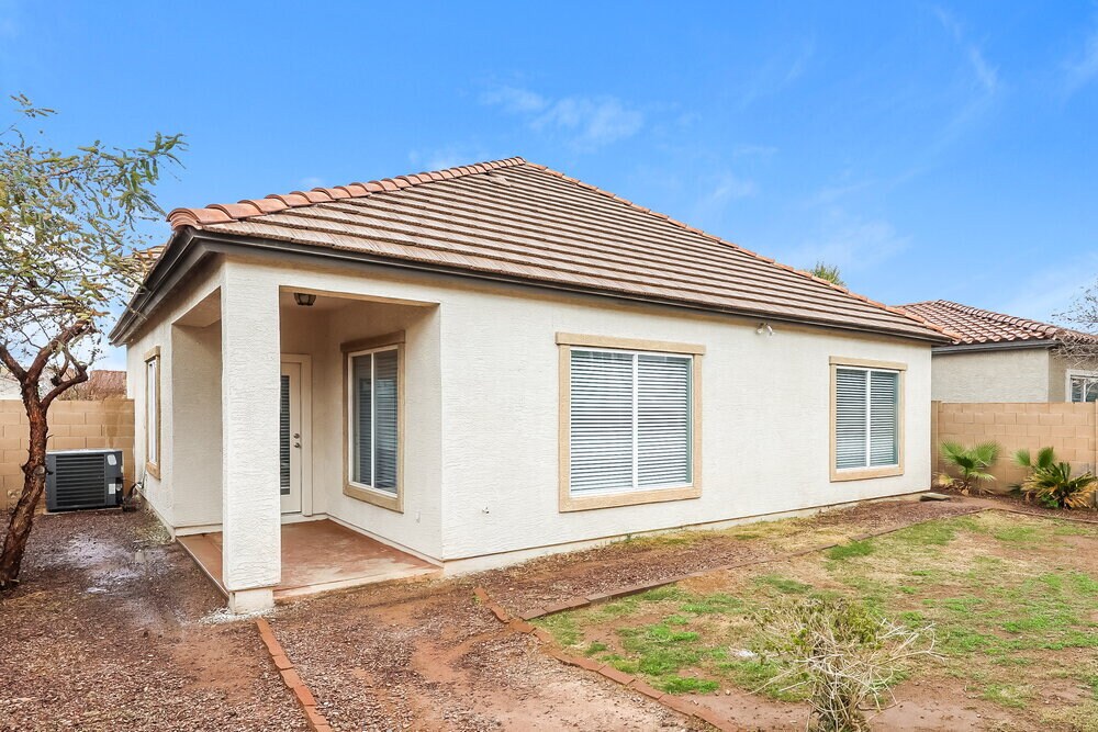 Building Photo - 14881 W Riviera Dr