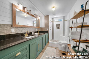 Building Photo - 690 Windrush