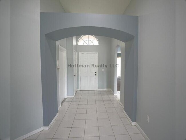Building Photo - Charming 3 Bed, 2 Bath Home with Pond View in Sought-After Community