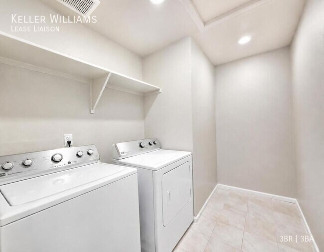 Building Photo - 915 Alpine Aven