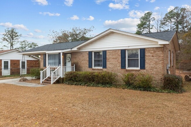 Building Photo - 109 Oak Grove Ave