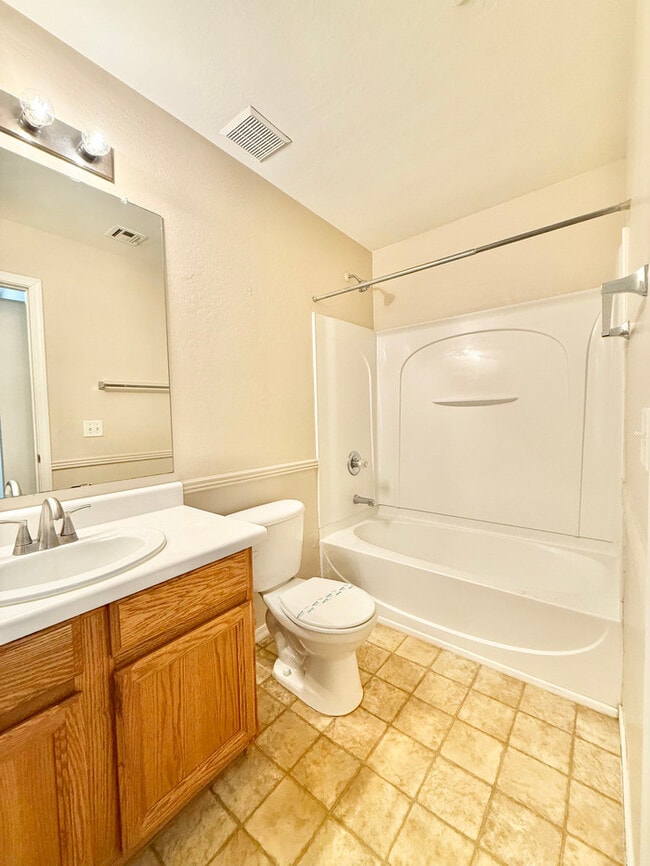 Building Photo - Fabulous 3-Bedroom home For Rent!!