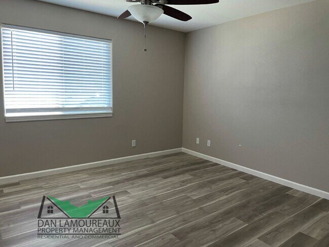 Building Photo - Freeman Street Duplex