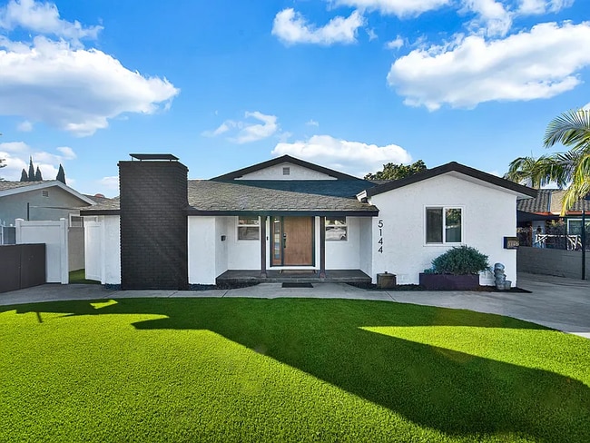 Building Photo - 5144 W 141st St