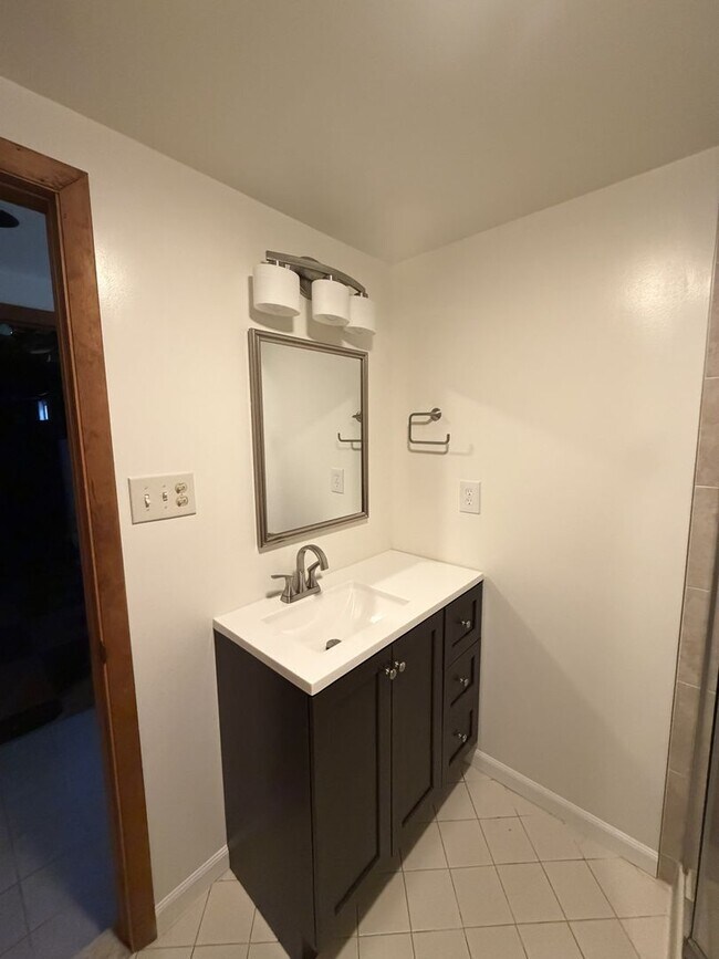 Building Photo - Cockeysville 4BR/2BA Home | Driveway | Finished Lower Level + Flex Room | Updated Bath | Granite ...
