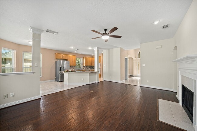 Building Photo - 22430 Water Edge Ln