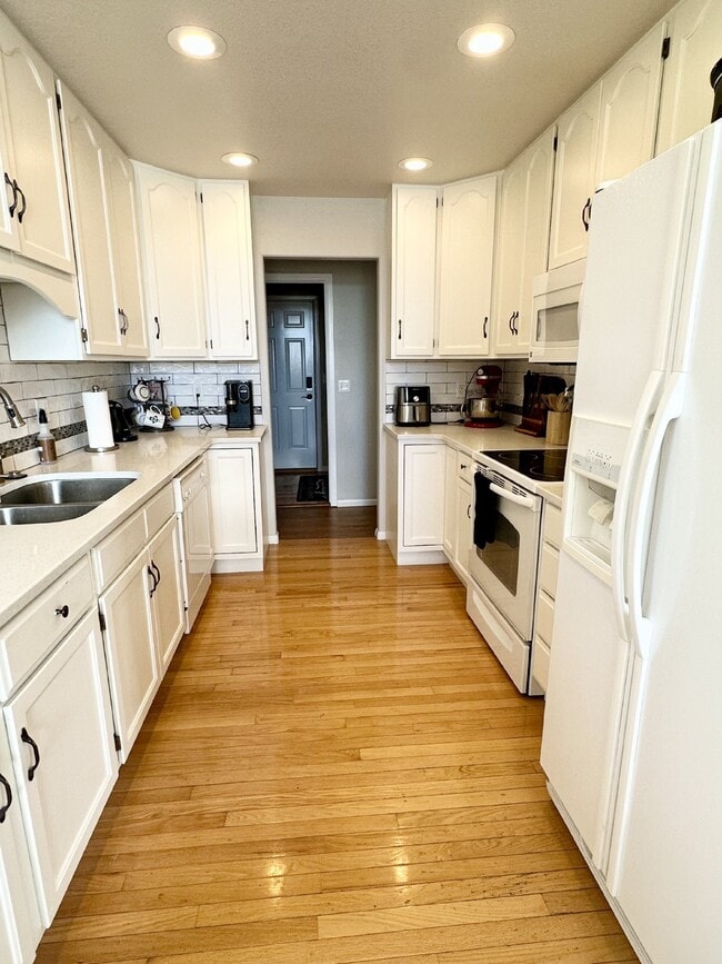 Building Photo - "Charming 3-Bedroom Gem on Laramie Street”