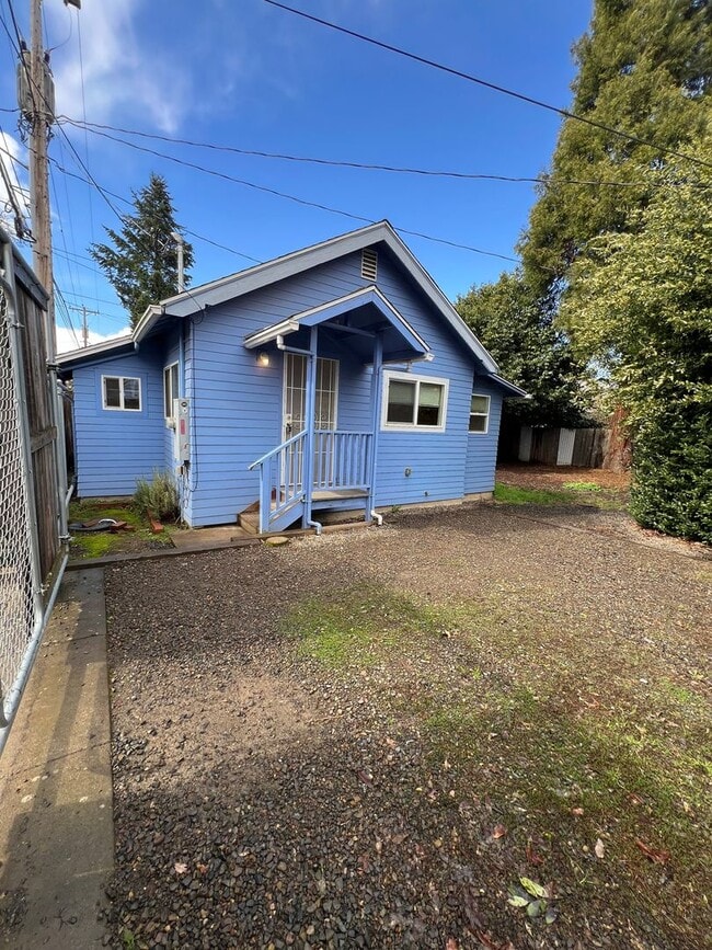 Building Photo - 1038wa