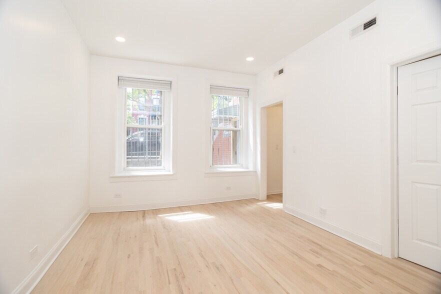 Building Photo - 1247 N Cleaver St