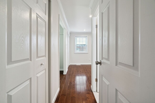 Primary Bedroom - 100 Rennard Ter