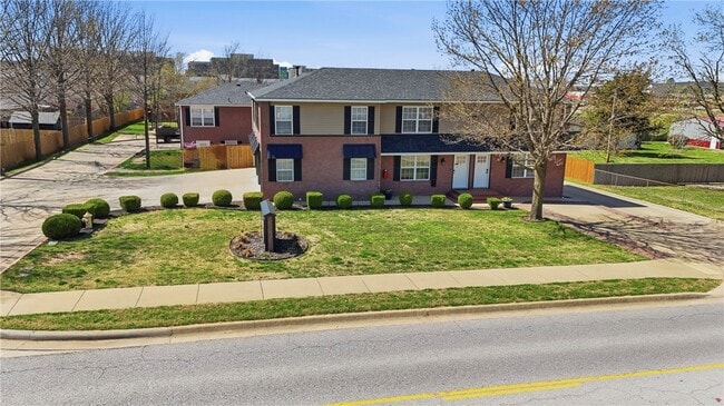 Building Photo - 2302 SE Jayel Terrace