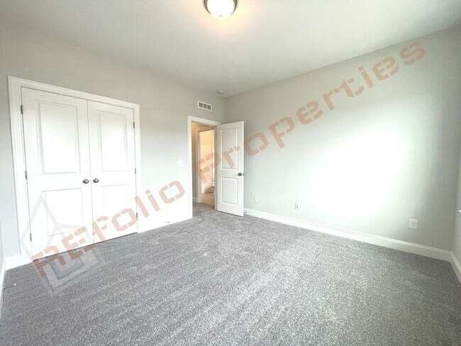 Building Photo - Gorgeous Brand New 4 Bedroom 3 Bath Home w...